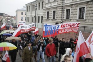 Marsz Niepodległości przeszedł ulicami Kielc. Zorganizował go Ruch Narodowy Świętokrzyskie / Kamil Król / Radio Kielce