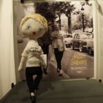 Wystawa "Moda w kinie, największe kreacje", przedstawia 22 lalki portretujące wielkie aktorki w niezapomnianych strojach / Kamil Król / Radio Kielce