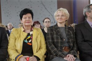 W uroczystościach udział wzięli europosłanka SLD Joanna Senyszyn (z lewej) oraz wiceminister Obrony Narodowej Beata Oczkowicz / Kamil Król / Radio Kielce