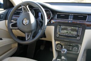 Skoda Superb / Robert Felczak / Radio Kielce