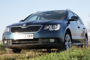 Skoda Superb / Robert Felczak / Radio Kielce