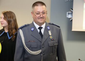 Aspirant sztabowy Tomasz Królak odznaczony Orderem Uśmiechu / Stanisław Blinstrub / Radio Kielce