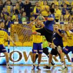 Głogowianie również atakowali bramkę Vive / Stanisław Blinstrub / Radio Kielce