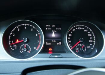 Volkswagen Golf 7 - 2013 World Car of the Year / Robert Felczak / Radio Kielce