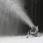 Rozpoczęto naśnieżanie kieleckich stoków narciarskich.Telegraf. / Piotr Michalski / Radio Kielce