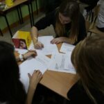 Akcja pisania listów w Gimnazjum nr 7 / Stanisław Blinstrub / Radio Kielce