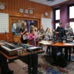 Dzień Dobry Dzieci. Wspólne kolędowanie z Chórem Kameralnym Fermata. / Artur Wiśniewski / Radio Kielce