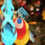 Dzieci ze szkoły i przedszkola w Piekoszowie ubrały Choinkę w Teatrze Kubuś / Stanisław Blinstrub / Radio Kielce