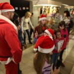 Dzień Dobry Dzieci z Mikołajem w Muzeum Zabawek i Zabawy / Stanisław Blinstrub / Radio Kielce