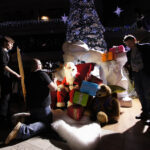 6 grudnia nagrywaliśmy materiał do klipu "Naszej pastorałki". Realizacją zdjęć zajął się Mateusz Śliwa i jego koledzy z ekipy TVP Kielce, Paweł czuwał nad każdym elementem. / WB / Radio Kielce