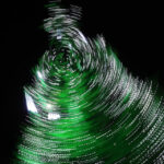 Świąteczne ozdoby na al. Solidarności  przyciągnęły uwagę pani Agaty / Agata