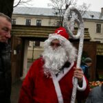 Doroczny Kiermasz Świąteczny w Dworku Laszczyków w Kielcach zgromadził rekordową liczbę widzów i wystawców. / Stanisław Blinstrub / Radio Kielce