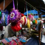 Doroczny Kiermasz Świąteczny w Dworku Laszczyków w Kielcach zgromadził rekordową liczbę widzów i wystawców. / Stanisław Blinstrub / Radio Kielce