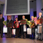 Świętokrzyska Gala Jakości. Nagrody z okazji XV-lecia istnienia Konkursu Świętokrzyska Nagroda Jakości otrzymali: Jan Rutkowski, Ryszard Wierzbicki, Marek Eberhardt, Barbara Mańko, Joanna Piotrowska / Wojciech Habdas / Radio Kielce