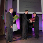 Świętokrzyska Gala Jakości. Nagrody z okazji XV-lecia istnienia Konkursu Świętokrzyska Nagroda Jakości - Nagroda Specjalna - Zrównoważony Rozwój otrzymała firma Dolina Nidy Sp. z o.o. / Wojciech Habdas / Radio Kielce