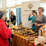 Świąteczny jarmark produktów regionalnych w Hotelu Best Western Union / Radio Kielce