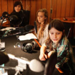 Studio Aktualności Dnia odwiedziła młodzież ze Stowarzyszenia Siemacha / Wojciech Habdas / Radio Kielce