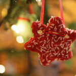 Choinka pod choinkę. Drzewko przygotowane przez Ojców Oblatów ze Św. Krzyża. / Wojciech Habdas / Radio Kielce