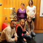 10.17 - w studiu Robert Szumielewicz i Jego goście Natalia Ziółkowska ze Starachowic, mama Magda, babcia Jadwiga i koleżanka Nikola. / Wojciech Habdas / Radio Kielce