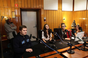 Gośćmi Radia Kielce są prof. Marzena Iwanicka, Alicja, Agata, Asia, Paulina i Mikołaj. / Wojciech Habdas / Radio Kielce