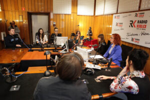 Gośćmi Radia Kielce są prof. Marzena Iwanicka, Alicja, Agata, Asia, Paulina i Mikołaj oraz Świętokrzyski Kurator Oświaty Małgorzata Muzoł. / Wojciech Habdas / Radio Kielce