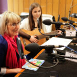 Do gości w studiu dołączyła dyrektor IV LO Edyta Lato i Karolina, która zaśpiewała dla naszych słuchaczy. / Wojciech Habdas / Radio Kielce