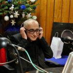 Ostateczna licytacja choinki mieszkańców Daleszyc - licytację wspomagał Bronisław Opałko / Stanisław Blinstrub / Radio Kielce