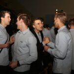 Życzenia składają sobie siatkarze Effectora / Kamil Król / Radio Kielce