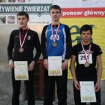 Dekoracja zwycięzców w poszczególnych kategoriach wiekowych / Kamil Król / Radio Kielce