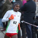 Kenijczyk Joel Main Mwangi - zwycięzca biegu głównego 34. Międzynarodowych Ulicznych Biegach Sylwestrowych w Szydłowie Kenijczyk Joel Main Mwangi / Kamil Król / Radio Kielce