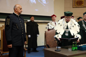 Uroczyste nadanie tytułu doktora honoris causa Politechniki Świętokrzyskiej prof. dr hab. inż. Antoniemu J. Tajdusiowi, dr h.c. / Wojciech Habdas / Radio Kielce