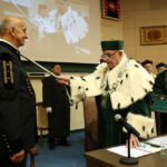 Uroczyste nadanie tytułu doktora honoris causa Politechniki Świętokrzyskiej prof. dr hab. inż. Antoniemu J. Tajdusiowi, dr h.c. / Wojciech Habdas / Radio Kielce