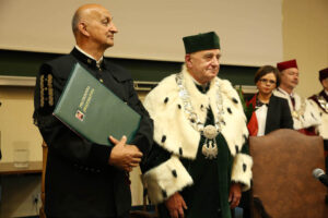 Uroczyste nadanie tytułu doktora honoris causa Politechniki Świętokrzyskiej prof. dr hab. inż. Antoniemu J. Tajdusiowi, dr h.c. / Wojciech Habdas / Radio Kielce