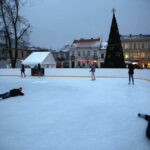 Świąteczne Kielce. Lodowisko na Rynku. / Wojciech Habdas / Radio Kielce