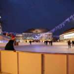 Świąteczne Kielce. Lodowisko na Rynku. / Wojciech Habdas / Radio Kielce