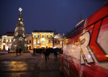 Choinka na Kieleckim Rynku / Wojciech Habdas / Radio Kielce