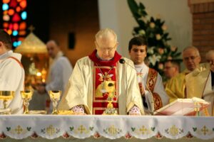 Kościół Świętego Józefa Robotnika w Kielcach otrzymał godność sanktuarium diecezjalnego św. Józefa Opiekuna Rodziny. / Stanisław Blinstrub / Radio Kielce