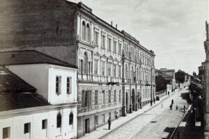 Ulica Sienkiewicza - Hotel Polski, obecnie teatr im. Stefana Żeromskiego, 1885 rok