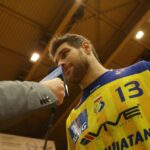 Julen Aginagalde udziela wywiadu telewizji Polsat Sport / Witold Bakalarz