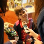 Warsztaty zdobienia masek afrykańskich / Piotr Michalski / Radio Kielce