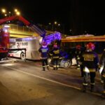 Autobus MPK staranował kilka samochodów w centrum Kielc. / Piotr Michalski / Radio Kielce