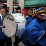 Kwesta na kieleckich ulicach - przemarsz orkiestry. / Stanisław Blinstrub / Radio Kielce