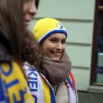 Kwesta na kieleckich ulicach - fanki Vive Targi Kielce / Stanisław Blinstrub / Radio Kielce