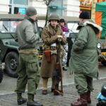 Kwesta na kieleckich ulicach - pieniadze zbierali też pasjonaci militariów / Stanisław Blinstrub / Radio Kielce