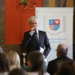 Siedmiu Wspaniałych 2013 - galę prowadził Świętokrzyski Wicekurator Oświaty Grzegorz Bień / Stanisław Blinstrub / Radio Kielce
