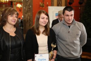 Siedmiu Wspaniałych 2013 - Agata Nowak wraz z opiekunami / Stanisław Blinstrub / Radio Kielce