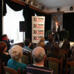 W DŚT odbył się finał akcji Choinka pod choinkę 2013. Imprezę prowadzili dziennikarze Radia Kielce - Marcin Przemirski i Paweł Solarz. / Wojciech Habdas / Radio Kielce