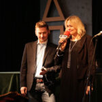 W DŚT odbył się finał akcji Choinka pod choinkę 2013. Joanna Gergont-Woś, redaktor naczelna Radia Kielce i dziennikarz Paweł Solarz. / Wojciech Habdas / Radio Kielce