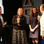 W DŚT odbył się finał akcji Choinka pod choinkę 2013. Wraz z dziennikarzami Radia Kielce na zdjęciu Jolanta Mindewicz i Agnieszka Migoń ze Stowarzyszenia Świętokrzyski Fundusz Lokalny. / Wojciech Habdas / Radio Kielce