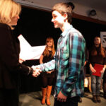 W DŚT odbył się finał akcji Choinka pod choinkę 2013. Młodzież odebrała stypendia z rąk Jarosława Kusto, prezesa Radia Kielce, i Joanny Gergont-Woś, redaktor naczelnej. / Wojciech Habdas / Radio Kielce